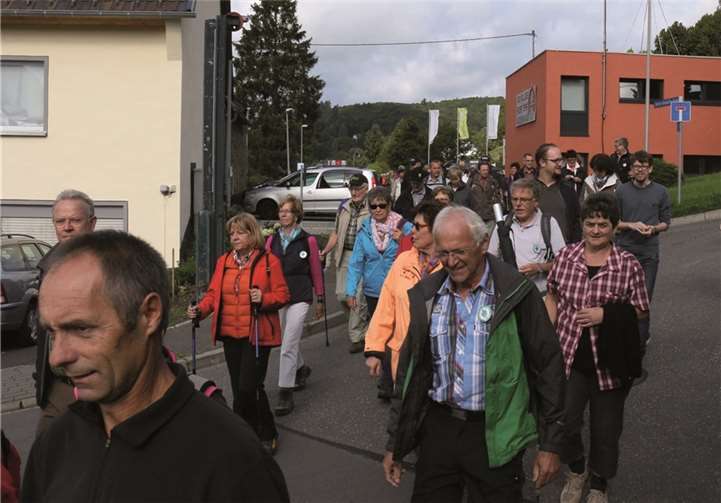 Vom Gerätehaus aus startete die Wanderung.