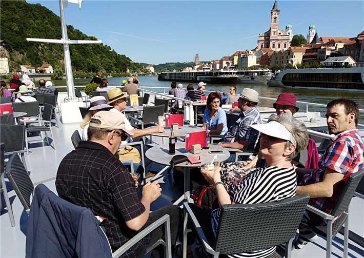 Vom Schiff aus genossen die Ceramic Dancers unvergessliche Ausblicke auf Passau.