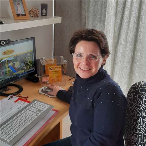 Vom Westerwald aus engagiert sich Dorothee Holly entschlossen und gewissenhaft für Kinder in Südafrika und sammelt tatkräftig Spenden für ihre Projekte.