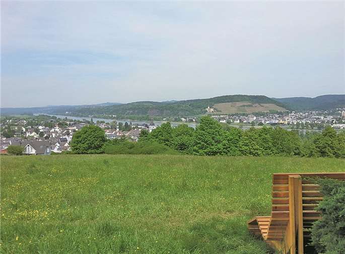 Vom neuen Premiumweg aus erschließen sich faszinierende Einblicke ins Rheintal und die Landschaft der Vordereifel. privat