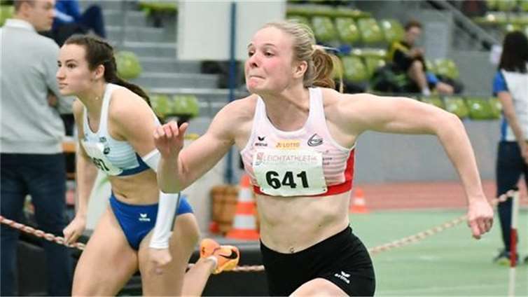Von 8,27 Sekunden im Vorlauf steigerte Viktoria Müller ihre persönliche Bestleistung (bisher 8,31 Sekunden) weiter auf 8,25 Sekunden im Finale über 60-Meter Hürden.  Foto: Iris Hensel