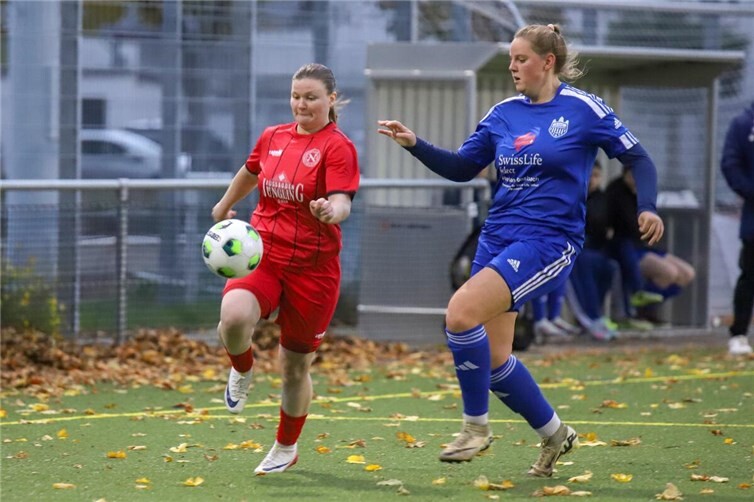 Von Beginn an agierte die Rheinland-Liga-Mannschaft von Trainer Mario van Elkan konzentriert und zielstrebig. Foto: Guido Kölzer