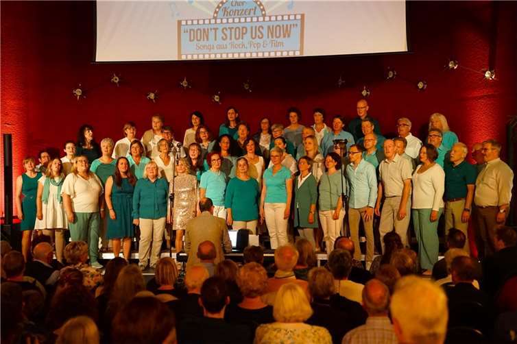 Von „California Dreamin‘“ bis „Bohemian Rhapsody“: Ein Konzertabend voller Emotionen. Quelle: Singkreis 70