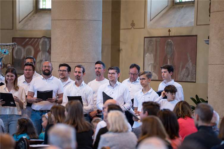 Von Gänsehaut bis Kinderlachen: Jugendchor feiert bewegendes Jubiläum.
