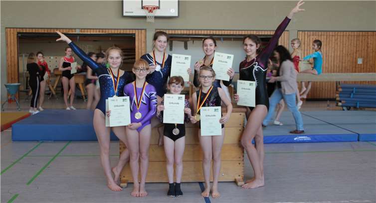 Von Links: Alice Büter, Sina Fuchs, Lena Ellinger, Marie Wibberg, Darya Novosselov, Emilia Flato und Lena Friesenhahn. Foto: Monika Fuchs