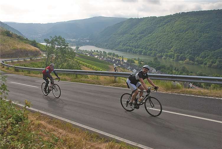 Von Pommern durch die Weinberge zurück in die Eifel beim Radmarathon in Mayen. privat