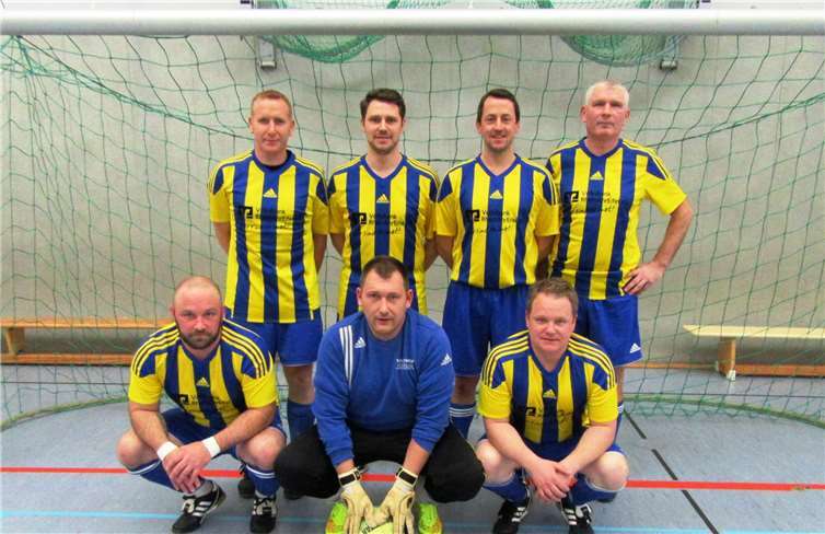 Von Spiel zu Spiel steigerten sich die Alten Herren aus Dernau beim Turnier in Bachem. Erst im Endspiel musste sich die Mannschaft dem Team Alte Schule aus Remagen geschlagen geben.  privat