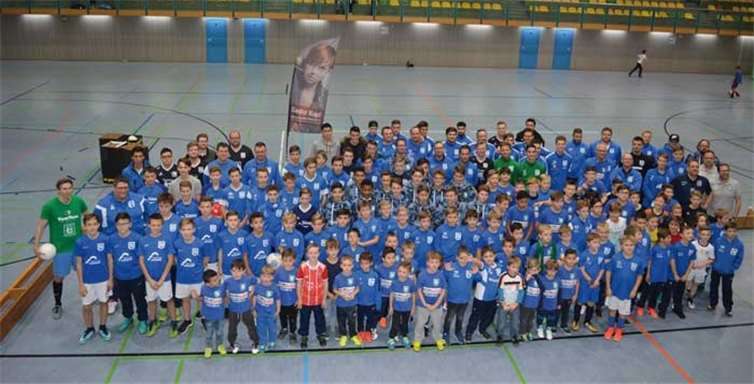 Von den Bambinis bis zur Ersten Mannschaft waren alle SG-Teams in der Philipp-Heift-Halle vertreten.privat