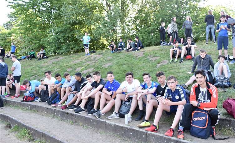 Von den Jungen erhielten 31 eine Ehrenurkunde.