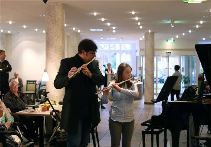 Von der Querflöte bis hin zum Flügel lernen die Schüler verschiedene Instrumente kennen. Lother Jack