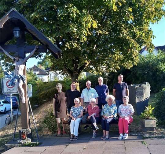 Von hinten links: Anke Zilles, Michael Johannknecht, Vizeamtmann Peter Sistenich, Schöffenanwärter Peter Schmitz, Michael Rix. Von vorne links: Gudrun Altenhofen, Andrea Schuh, Amtfrau Gisela Kern, Anne Weyer. Foto: privat