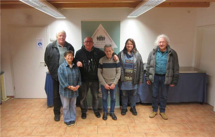 Von links: 2. Vorsitzender: Detlef Granderath, 1. Vorsitzender: Norbert Fischer, davor: Schriftführerin Andrea Vogel, 2. Kassierer: Matthias Monet, Beisitzerin: Monika Pfahler-Steber, 1. Kassierer Werner Sonneberger.Foto: privat