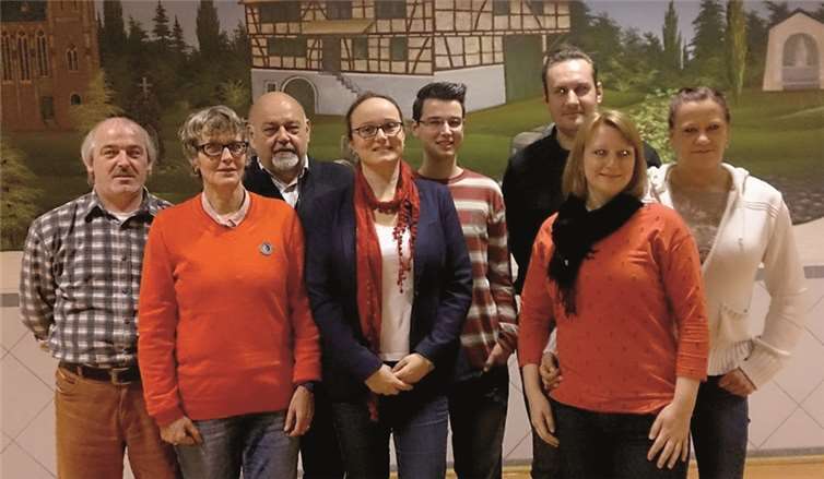 (Von links) Achim Kündgen, Gabriele Schlickum, Rolf-Dieter Gütgemann, Tanja Prell, Marcel Kündgen, Daniel Poerzgen, Regine Olef und Heike Merken - der neue Vorstand des TBW Unkelbach.privat