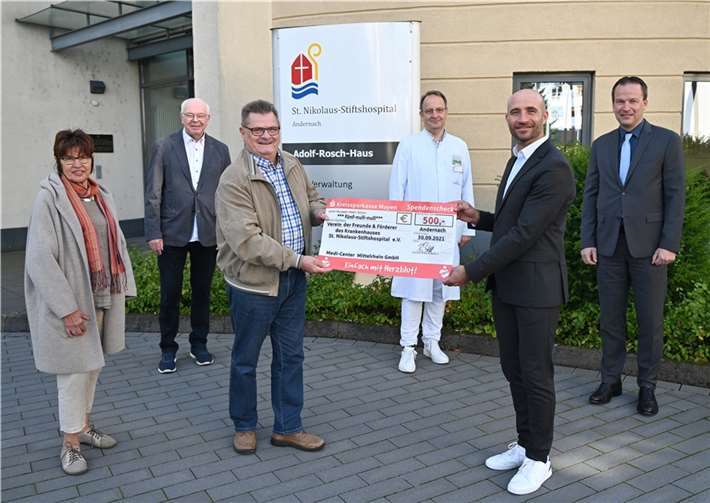 Von links: Agnes Miesen, Geschäftsführerin Förderverein, Friedel Sauerborn, Beisitzer, Heribert Zins, VorsitzenderDr. Thomas Dyong, stv. Vorsitzender, Björn Besse, Geschäftsführer MEDI - CENTER | Thillmann, Christoph Weitzel, Schatzmeister.Foto: privat