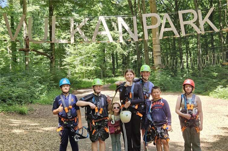 Von links: Antonio Jung, Samantha Jung, Charlotte Krausler, Lea Bauer, Luc Bauer, Emil Wagner, Philippa Krausler.