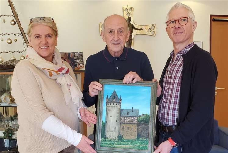 Von links: Astrid Schäfer, Pflegedienstleitung, Matthias Hochhausen, Stadtführer, Andreas Zentner, 1. Vorsitzender FördervereinFoto: privat