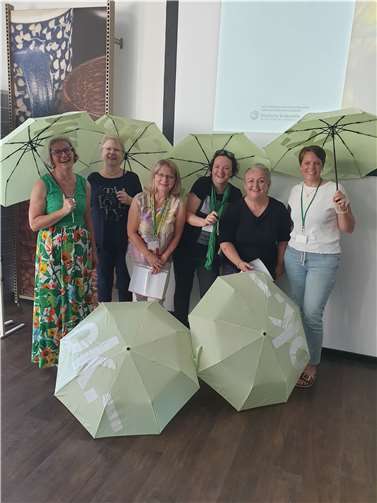 Von links; Bärbel Peil, Tatjana Pernutz, Sylvia Zerech, Ully Polit, Sonja Rosswinkel, Christina Evers. Fotos: Frauenselbsthilfe Krebs