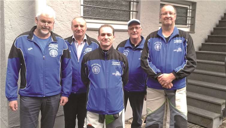 (Von links) Bernd Lück, Andrei Schuhmacher, Helmut Baumgarten, Trainer Günther Sterzer und Heinz-Werner Marx. privat