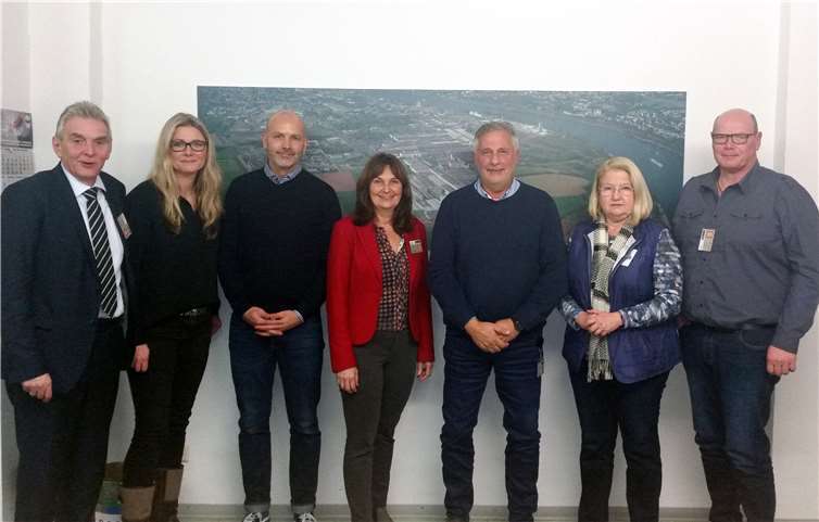 (Von links) Bürgermeister Claus Peitz, Alexandra Bohnert, Marc Winter, Mechthild Heil (MdB), Betriebsratsvorsitzender Wilfried Stenz, Hedi Thelen (MdL) und Gerhard Masberg. privat