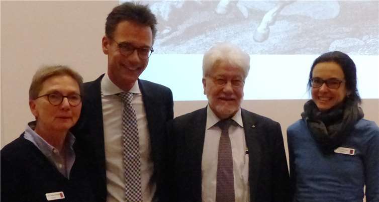 Von links: Chefärztin Dr. Christiane Tholen-Rudolph, Referent Dr. Alexander Cherdron, ärztlicher Direktor Dr. Christoph Smolenski und Chefärztin Dr. Katharina Friedrichs. Foto: privat