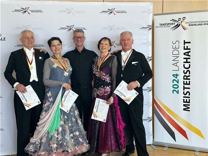 Von links: Doppellandesmeister Ingo und Karin Schaller, Trainer Patrick Zimmermann und Vizelandesmeister Jutta und Helmut Kerschsieper  Foto: Stefan Lorch