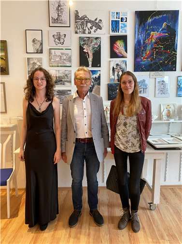 Von links: Eva Hahn, Uwe Scheid und Vanessa Rosenstein  Foto: Kunstkreis ArtColor 2012