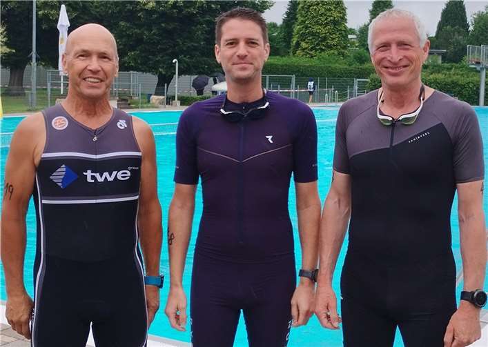 Von links: Gerd Scholze (M60), Ralph Desgronte (M40) und Jörg Dittrich (M60) - alle Lauftreff Puderbach - absolvierten Triathlon in Dreikirchen mit guten Ergebnissen und Platzierungen.  Foto: LT Puderbach