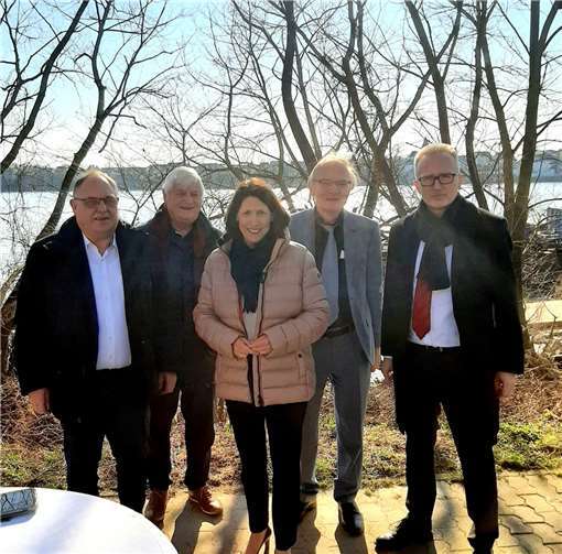 Von links: Günther Bomm Vorsitzender FDP Stadtverband, Karl-Otto Hahn Bauausschuss, Daniela Schmitt Ministerin für Wirtschaft, Verkehr, Landwirtschaft und Weinbau, Herbert Speyerer Fraktionsvorsitzender FDP, Prof. Martin Kaschny Vizepräsident SGD Nord.  Foto: FDP Bendorf