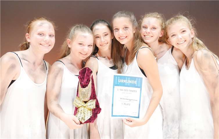 Von links: Hannah Milz, Vivien Dix, Jana Rünz, Christin Dietz, Vianne Schmitz, Zoé Wilbert. Es fehlen Nadja Rösch und Kira Maier.Foto: privat