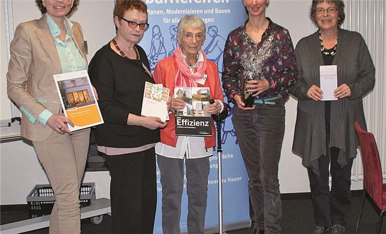 (Von links) Heike Krämer-Resch, Ulla Reimann, Helen Brosius, Ute Möseler und Annette Glauner. privat