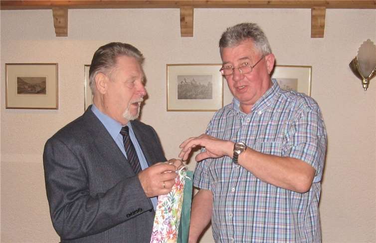 Von links: Heinz Debusmann , Hans Sieben.Chor Niederbieber e.V.