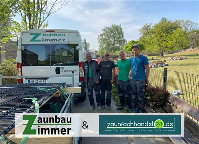 Von links: Josef Zimmer (Inhaber Zaunbau Zimmer), Stefan Zimmer (Inhaber ZZW Zauntechnik, Zaunfachhandel24.de),  Zaunbauer Martin Köhler und Stefan Biebricher. Fotos: Zooschule