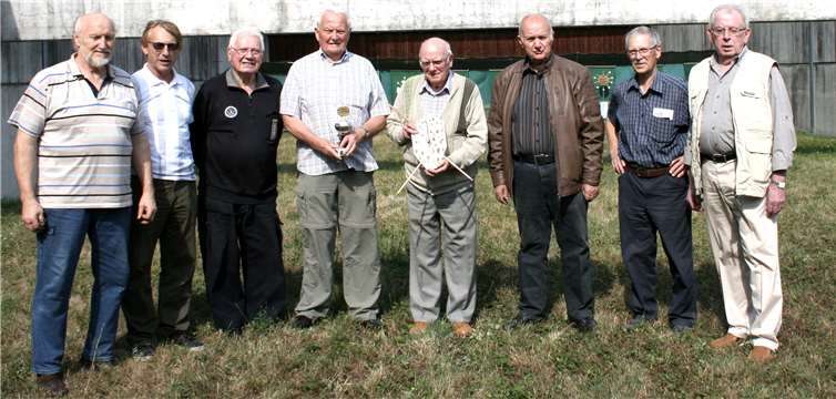 Von links: L. Jahr, R. Gönner, J. Durben, J. Port, König W. Nick, H. Heinrich, W. Eich und H. Schmitz.