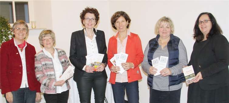 (Von links) Lucie Werner, Hildegard von Ameln (Vorsitzende), Heike Krämer-Resch, Ina Gies, Gabi Eudenbach, Marion Morassi. privat