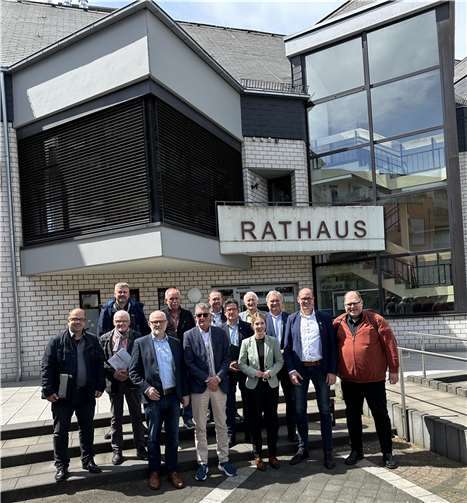 Von links: Markus Konitzer, Erich Schneider, Heiko Glätzner, Alfons Mußhoff, Werner Henneker, Heinz-Willi Heisterkamo, Günter Hirzmann, Frank Becker, Heinz Schmitz, Ellen Demuth, Karsten Fehr, Jan Ermtraud, Thorsten Müller  Foto: Beate Kerres