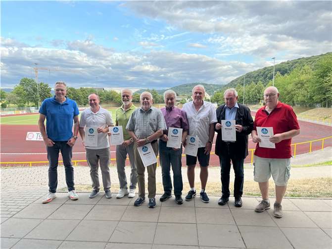Von links: Matthias Biniok, Markus Hempel, Siegfried Häselich, Egon Lammerich, Karl-Heinz Velten, Rainer Distelrath, Dieter Jakob und Josef Baier. Foto: privat