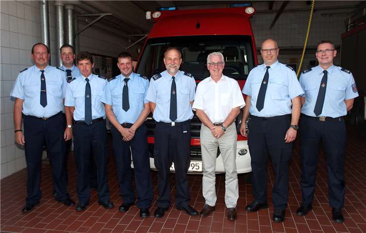 Von links: Michael Schäfer, Timo Runkel, Sven Born, Peter Reusch, Dieter Klein-Ventur, Volker Mendel, Dirk Kuhl und Marc Weißgeber.Foto: Feuerwehr VG Puderbach