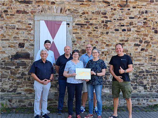 Von links: Paul Adams, Tobias Leuning, Christian Schulz, Gisela Hein, Jürgen Bröhl, Arletta Köstling und Carsten Pfenning  Foto: SPD Swisttal