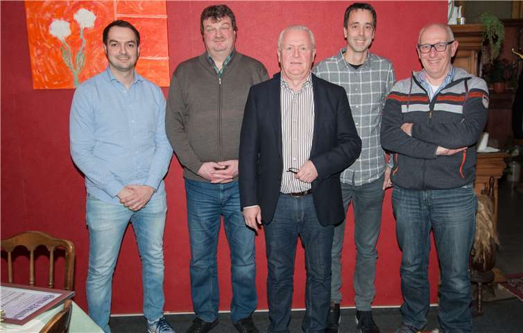 (Von links) Peter Stern, zweiter Kassierer, Harald Heinemann, erster Kassierer, Bernd Krayer, erster Vorsitzender, Daniel Vordemvenne, erster Geschäftsführer, Hermann Krings, zweiter Geschäftsführer des „SV Eintracht Mendig 1888 e.V.“. privat