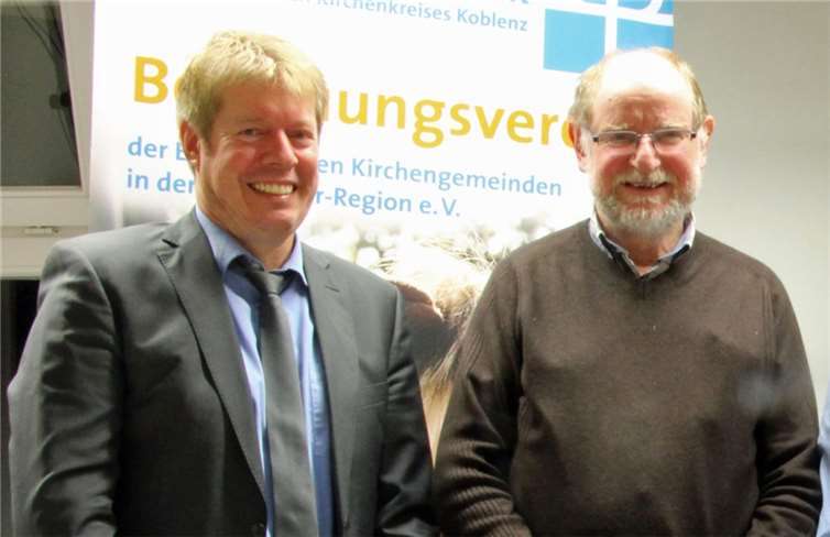 Von links) Rechtsanwalt David Schnöger und der Mediziner Dr. Eckehardt Louen werden juristische und medizinische Aspekte zum Thema Patientenverfügung beisteuern. Foto: Betreuungsvereine
