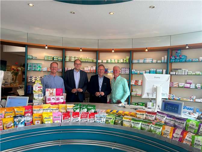 Von links: Simon Probst, Pierre Fischer, Erwin Rüddel, Hans-Peter Probst  Foto: Jeannette Fischer