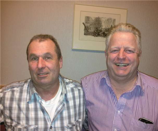 (Von links) Volker Bauer, Sieger des Knobelturniers und André Horstmann, Sieger des Skatturniers.privat