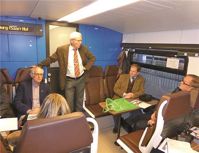 Von links: Werner Schmitt, stellvertretender Vorsitzender der Initiative Region Mittelrhein e. V., Dr. Thomas Geyer, Verbandsdirektor des SPNV-Nord, Stefan Pauly, Geschäftsführer des Verkehrsverbundes Rhein-Mosel, und Manfred Graulich, Vorsitzender der Initiative Region Mittelrhein e. V. privat