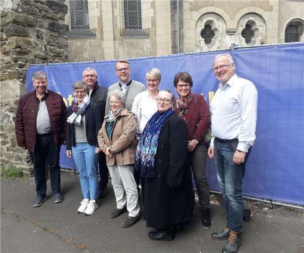 Von links: Winfried Kraatz, Mitglied Dekanatsrat, Sinzig; Sabine Mombauer, Gemeindereferentin, Sinzig; Günter Marmann, Pfarrer, Bad Breisig; Barbara Brötz, Gemeindereferentin, Kempenich; Frank Klupsch, stellv. Dechant, Remagen; Nicole Stockschlaeder, Pastoralreferentin, Dekanat Remagen-Brohltal; Annette Hagemann, Mitglied Dekanatsrat, Remagen; Klara Johanns-Mahlert, Pastoralreferentin, Dekanat Remagen-Brohltal; Rainer Schönhofen, Gemeindereferent, Niederzissen.Foto: privat