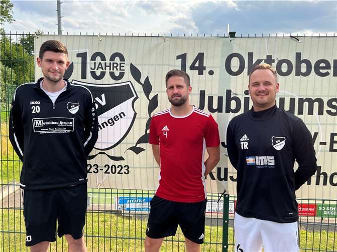 SV Ellingen stellt sich sportlich neu auf Von links nach rechts: Claudio Schmitz, Marvin Kleinmann und Marvin Kurz. Foto: Clemens Hasni
