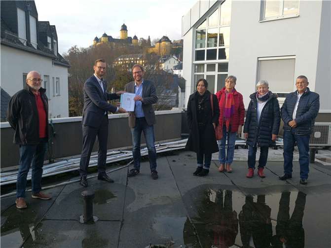 Von links nach rechts: Dieter Lay, Bürgermeister Ulrich Richter-Hopprich, Detlev Jacobs, Bettina Derksen, Gisela Metzler, Brigitte Köhl, Reiner Klug.Foto: privat
