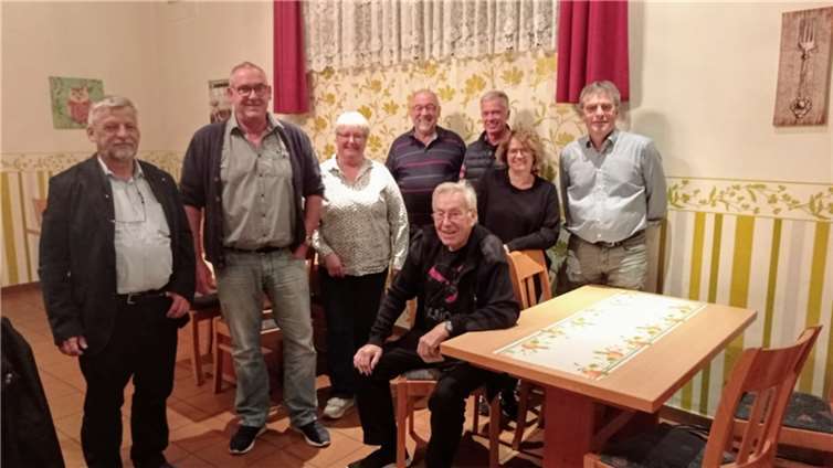 Von links nach rechts: Dr. Rainer Hart, Horst Berens, Doris Reck, Franz Blaeser, Uwe Loscheider, Elke Wolf, Peter Reck, Heinz Neumann.Foto: privat