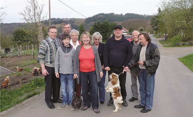 Von links nach rechts: Dr. Volker Reppke, Nicholas Weiss, Volker Weiss, Hannelore Reppke, Erika Rebatschek, Renate Corterier, Thomas Marx, Detlef Staack, Bernd Rebatschek. SPD-Ortsverein Adenau