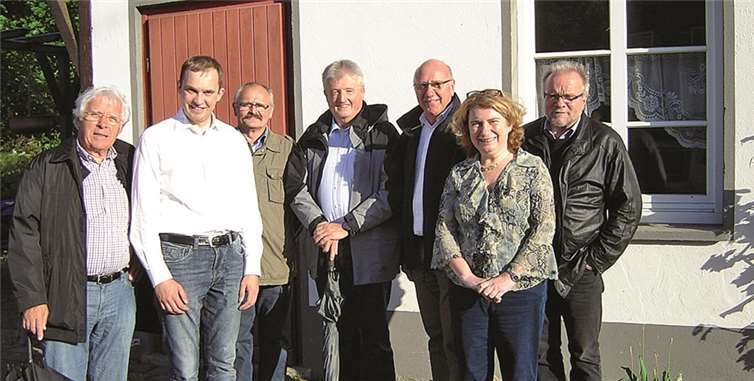 Von links nach rechts: Fritz Langenhorst, Jörn Kampmann, Matthias Hirst, Werner Kasel, Gregor Sebastian, Ursula Koll und Werner Jahr. privat