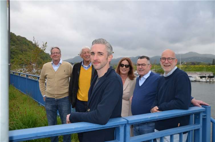 Von links nach rechts: Jens Huhn, Günther Schnez, Rosa-Maria Müller, Jannis Vassiliou, Jürgen Preuß und ganz vorne Jens-René Jakobs, nicht im Bild: Oliver Huhn.. Foto: Fritz-Peter Steinhausen